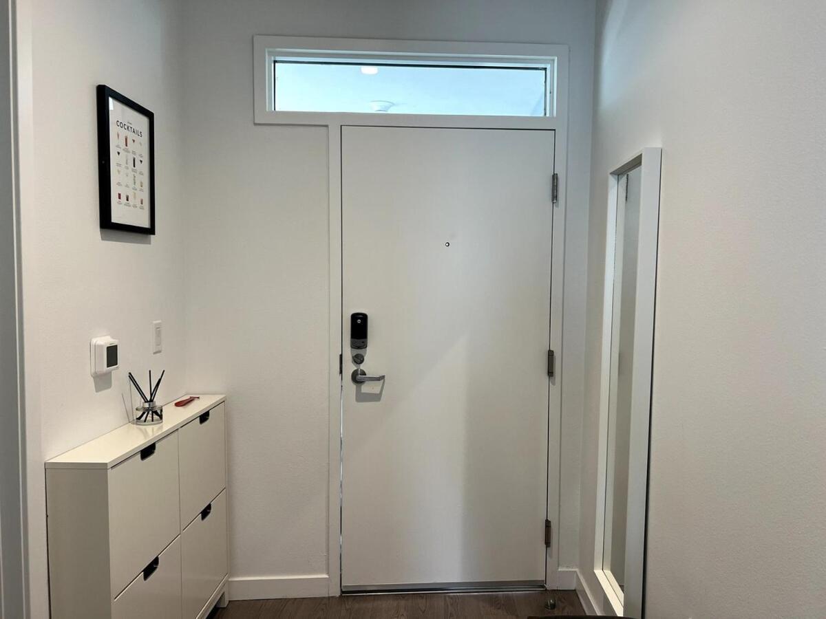 Cozy In Santa Monica Parking, Gym, Pool * Los Angeles